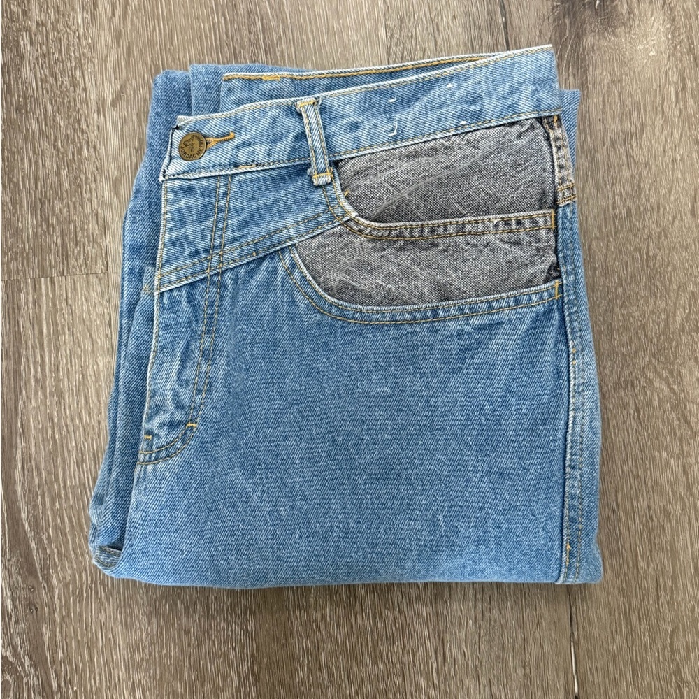 Amazing Vintage Double Front Pocket Jordache Jean’s with grey color blocking